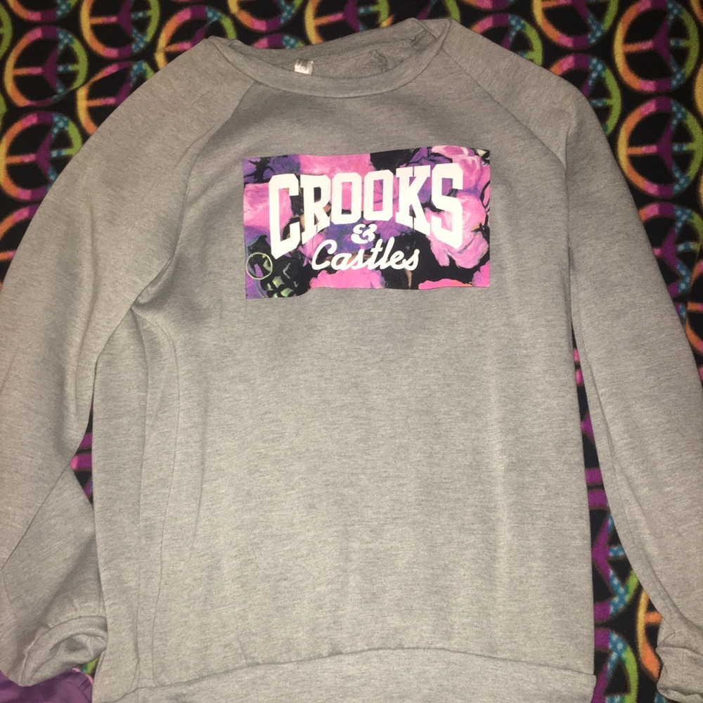 Crooks & Castles grey pull over